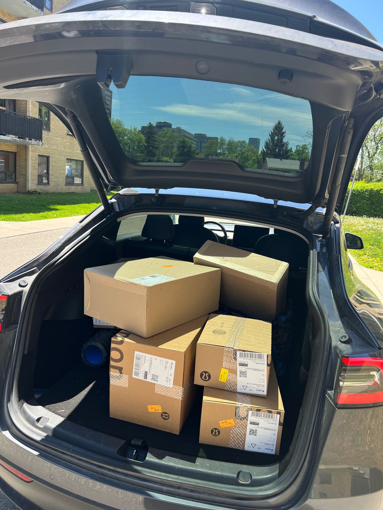 Delivery truck